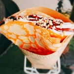 クレープアンドカフェ ヴァーチュ - 2022.3 ミニチョコレート クリームナッツ(￥390)、チョコレートソーストッピング(￥40)。こちらでミニクレープを注文するのは初ですね。