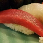 おひげ寿司 - マグロの勇姿。