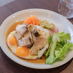 肉とごはんと時々やさい mohawk - "鹵肉煎蛋（めだまやきつきのにぶた）"