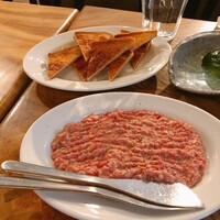 カルネジーオ イースト - 