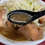 ラーメン二郎 - 味覚をハックするスープ