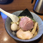 寿製麺 よしかわ - 煮干しそば黒醤油