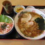 めん処 はまちょう - 深層水ラーメン(醤油)＋ミニかに丼セット　1,050円