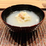 おが和 - ☆ずわい蟹の真薯（京都・津居山）の聖護院かぶ擂り流しのお椀