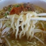 吉兆丸 - 太麺は多少やわらか