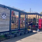 花小鳥 - コンテナにテラスがついたカフェ