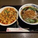 シン龍閣 - ラーメンセット　台湾ラーメン+麻婆飯￥748