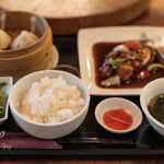 中国料理 隆 - 1枚肉の黒酢の酢豚