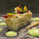 カーサ・デル・チーボ - 栗蟹とﾎﾜｲﾄｱｽﾊﾟﾗのｲﾝｻﾗｰﾀ ｷﾞｬﾋﾞｱ添え