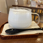 SAKURA CAFE - 濃厚バナナミルク ホット（税込 550円）評価＝◯