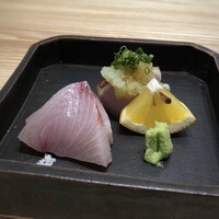 うわのそら - ◆平政(長崎）、金目鯛。山葵醤油と拘りのお塩で。