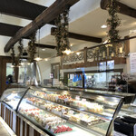 赤羽製菓 シェ・アカバネ - 店内