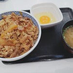 Yoshinoya - 牛丼+みそ汁+生たまご