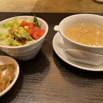 廣東料理 水蓮月 - スープにサラダ