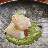 TOKYO CHINOIS 神子 - ホタテの大葉カシューナッツソース添え