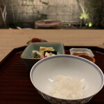 宮坂 - にえばな。この瞬間ならではの味わいがあります。