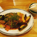 文化商店 - イカスミのパスタ ペスカトーレ(1,500円)