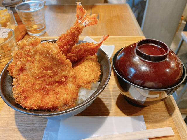 Closed]Niigata Katsudon Tarekatsu Ikebukuro Nishiguchi Ten -  Ikebukuro/Katsu-don (Pork cutlet bowl) | Tabelog