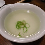 いくどん - 無料サービスのスープ