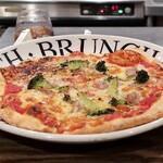 トリワイン ＰＩＫＯＳＨＨＨＵ - 地鶏のミートピザ？？