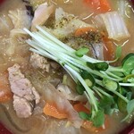 観堂食堂 - 豚汁接近