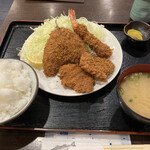 弥次喜多 - 海鮮フライ定食