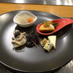 Torii - 本日の前菜５品盛り（器もきれい）