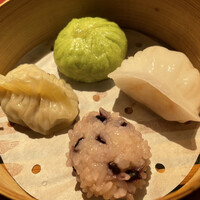 Ji-Cube - 蒸し点心4種　もち米焼売、フカヒレ餃子、海老餃子、肉まん