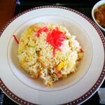 大衆食堂 半田屋 - 炒飯大盛　アップ