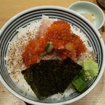 日本橋海鮮丼 つじ半 - 