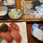 高橋旅館 - ざる蕎麦とマグロ握り寿司セット