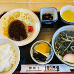 Ippongi Udon - メンチカツ定食
