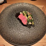 センティウ - 黒毛和牛内もも　金時人参　ノビル　フェンネル　カラスノエンドウ