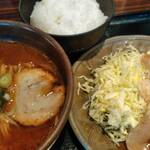 Gomi Hacchin - 生姜焼き定食＋味噌ラーメン♪