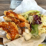 Bb.Q Olive Chicken Cafe - 「ヤンニョムチキンライス」690円
