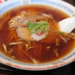江川食堂 - ランチセット①:ラーメン,半チャーハン,ミニサラダ(¥935)
