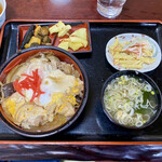 Soba Dokoro Tarou Tei - 親子丼