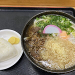 うどん・そば やま信 - おにぎり&肉うどん(たまごトッピング)