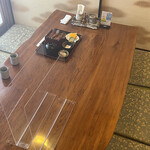 Ikkou - 座敷のテーブル席で