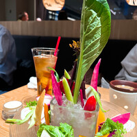 AWkitchen TOKYO 新丸ビル店 - AW農園のバーニャカウダー2,200円