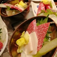 馬桜 下通り店 - 特選馬刺し盛り６品