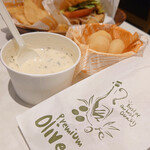 Bb.Q Olive Chicken Cafe - チーズ入り大根の豆乳ポタージュスープ