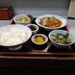 平和飯店 - 