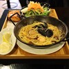 エル・ポニエンテ・ゴソ - ワンプレートランチ(1,100円)
魚介の汁気の多いパスタパエリア
カタルーニャ風トースト パンコントマテ
サラダ