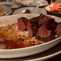 カルネジーオ イースト - 