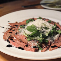 カルネジーオ イースト - 