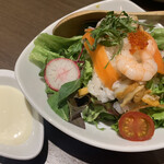 きんのぶた PREMIUM - 青森県陸奥湾産ホタテと海の幸のサラダ寿司仕立て