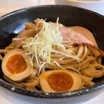 麺屋 一刃 - つけ麺は太めの平打ち