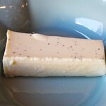 草庵 鍋島 - 朝食：デザート（和三盆のプリン）