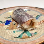 TOMONO - 伝統的な北京ダックではなくフォアグラのテリーヌが効いている